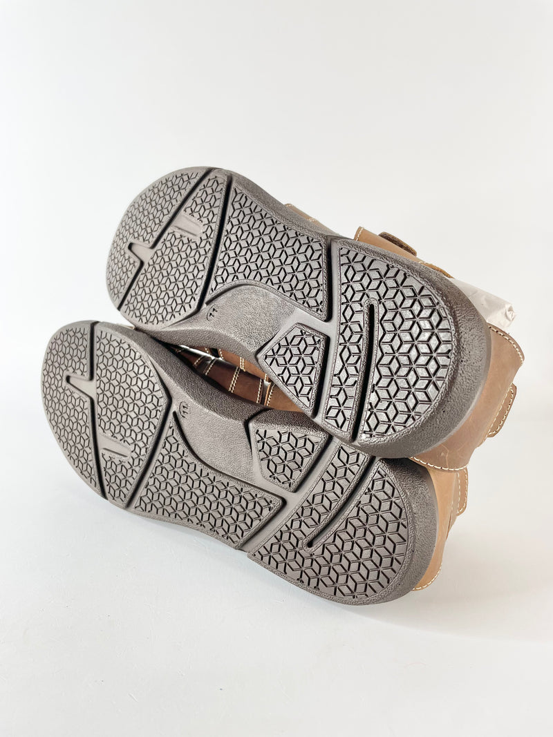 Dakota Rest Brown Leather Round Toe Sandals - EU45