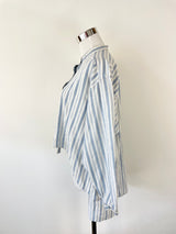 White & Blue Striped Cropped Tail-Shirt - M