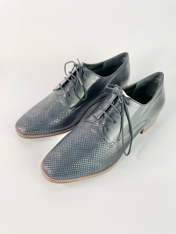 Gino Ventori Navy Blue Dotted Bastille Lace Up Shoes - EU41
